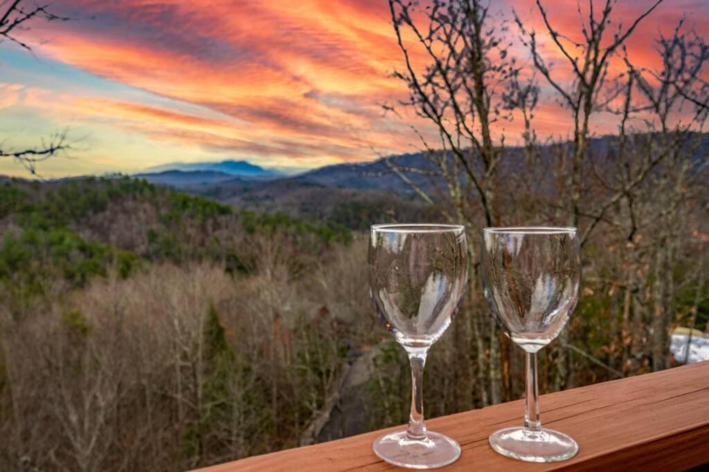 Over The Mountain - Smoky Mountain View Cabin Sevierville Eksteriør bilde